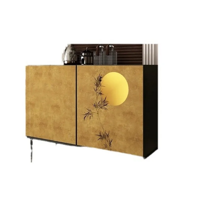 

Крыльцо из массива дерева, коридор гостиной, шкафчик, декоративная спинка дивана в стиле ретро