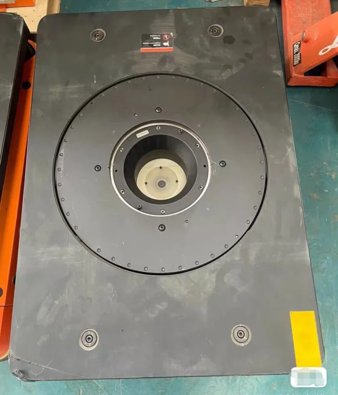 

AGV medium storage robot Dc 54.6V 15A 900W Battery rated capacity i 26Ah. The rated load 600kg.