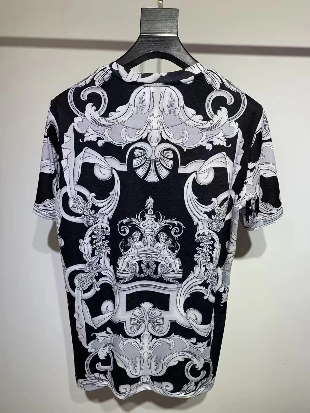 2023 Luxury Royal T-shirt Men\'s Leisure Slim Fit Short Sleeve Palace Style Baroque Digital Print Spring Summer High Street new