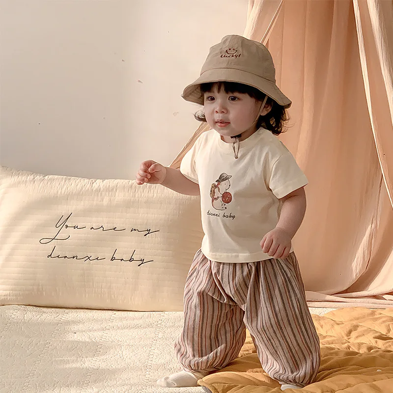 

New summer baby outfit, breathable and versatileTBoys' casual loose-fitting shirt and stylish two-piece shorts set for toddlers