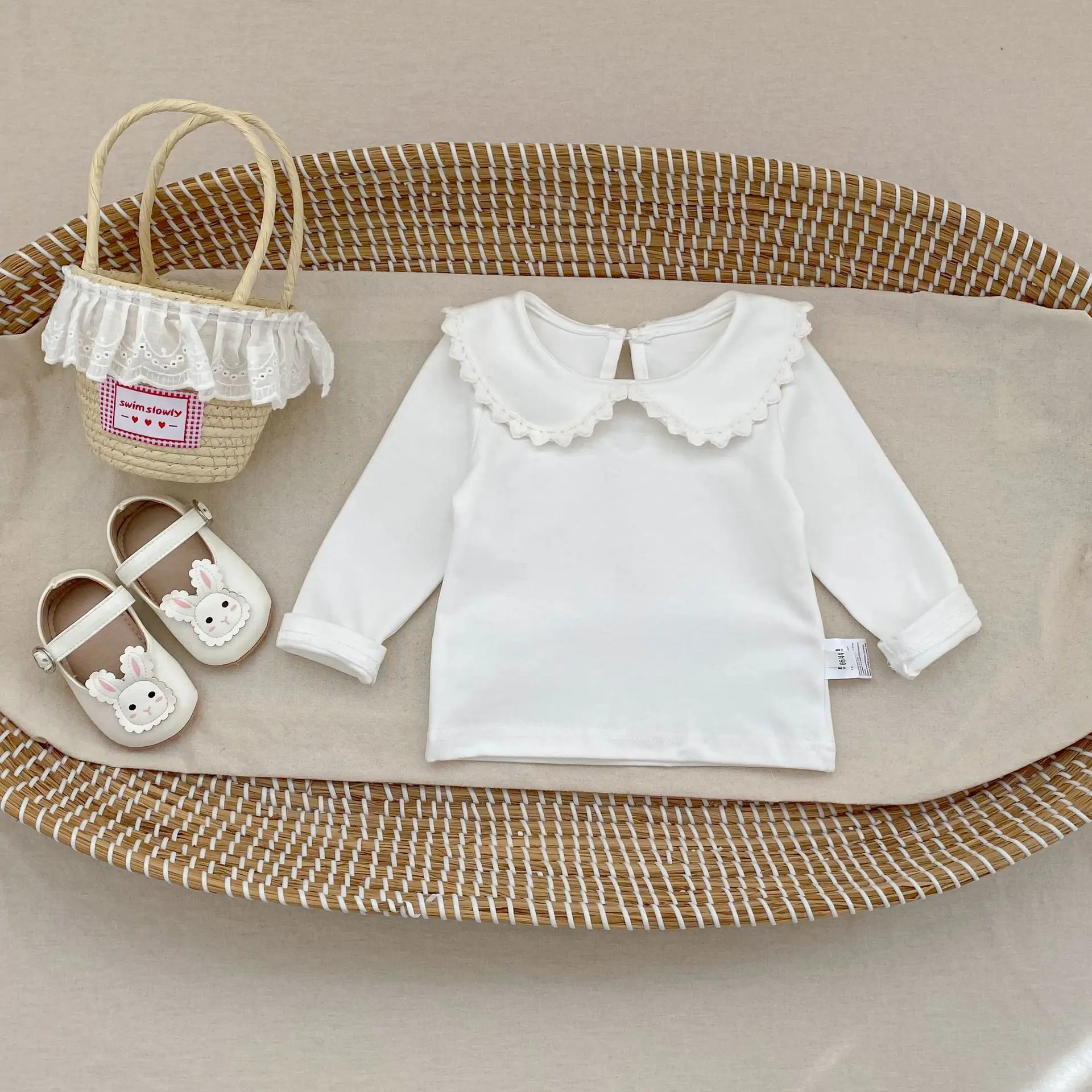 

Новые детские футболки с длинным рукавом на весну 2026 года, милые топы с воротником Питер Пэн для девочек, однотонные хлопковые кофты для малышей, детская одежда