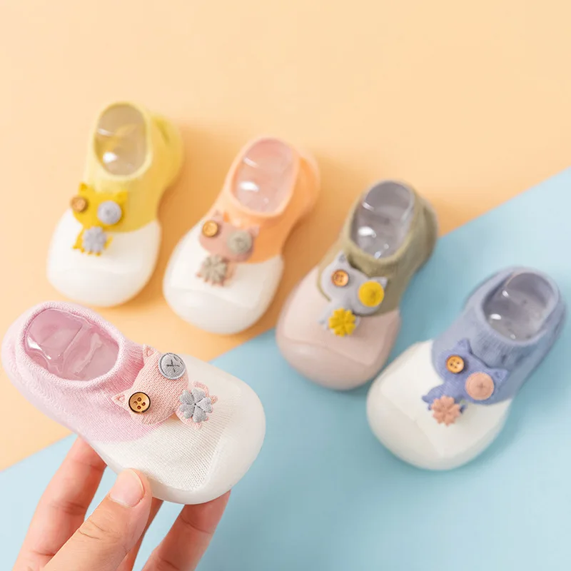 Zapatos sin cordones cómodos y transpirables para bebés, niños y niñas, perfectos para primeros caminantes, calcetines para caminar para bebés de dibujos animados