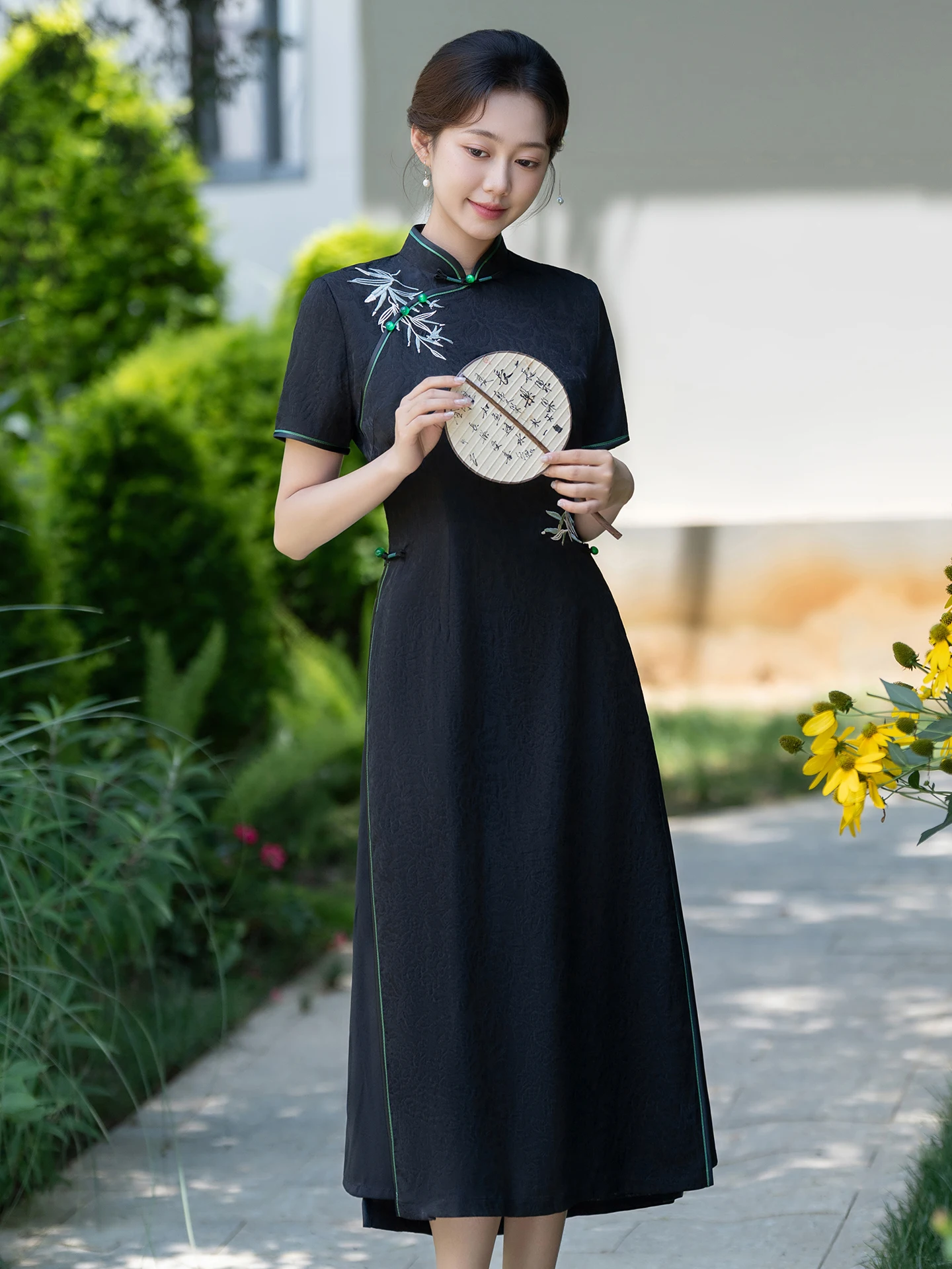 

Улучшенное вышитое ципао с высокой талией, стройнящее, для повседневной носки, в ретро-китайском стиле, с длинными рукавами