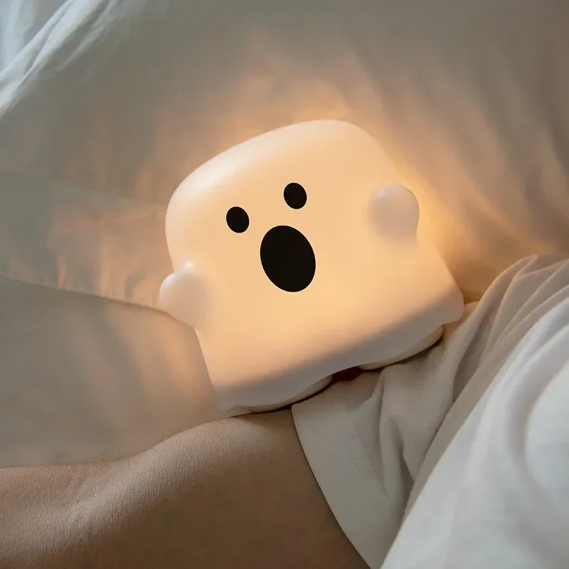 Luci notturne a LED per camera da letto dei bambini Lampada da tavolo in silicone Sensore tattile Dimmerabile Regalo di festa per bambini Lampade notturne ricaricabili