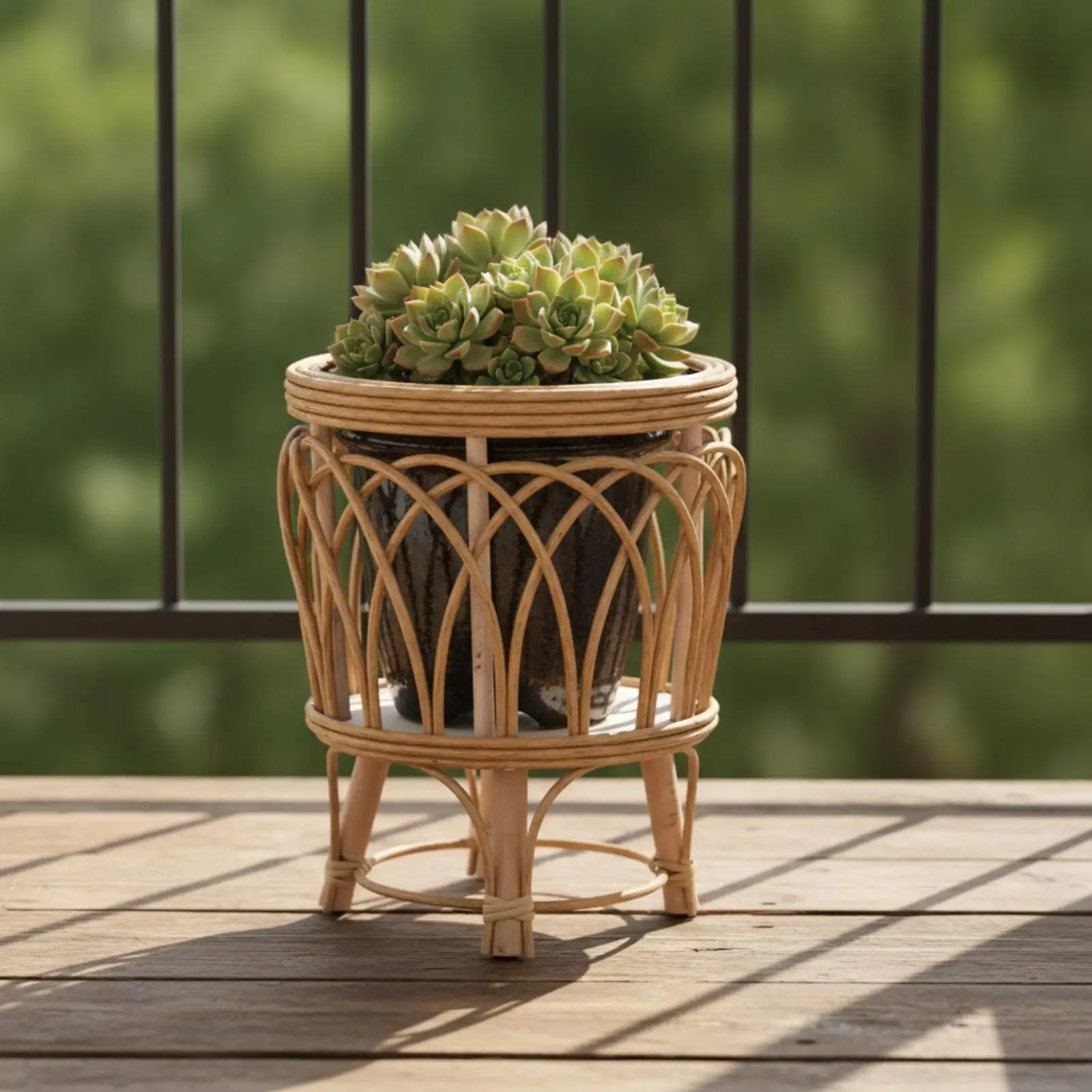 suporte-decorativo-para-plantas-internas-com-acabamento-em-rattan-plastico-expositor-de-chao-para-casa