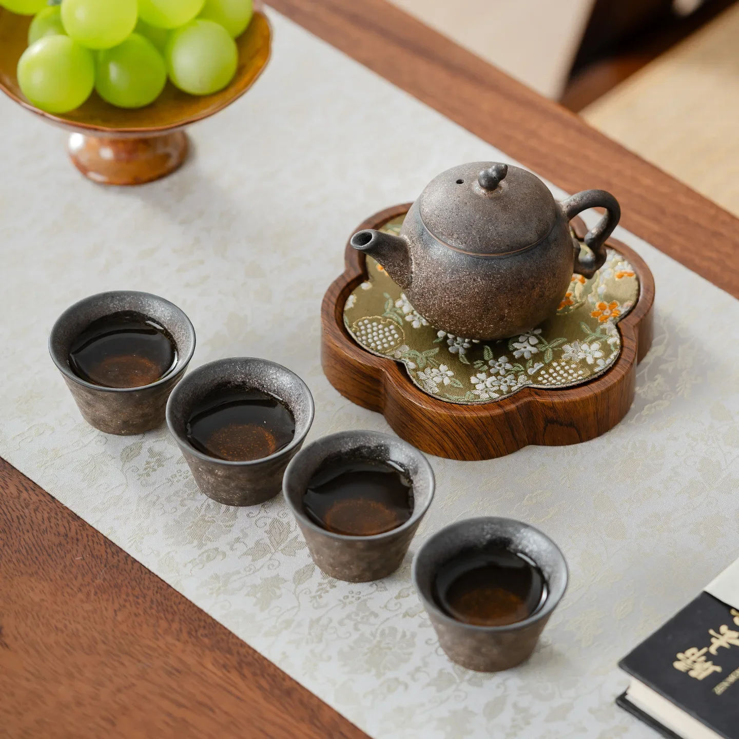 Rust-glazed Stoneware Gourd Pot Tea Set One Pot and Four Cups Kung Fu Tea Set Gilt Three-cai Bowl Tea Set Gift Box Luxury Gift