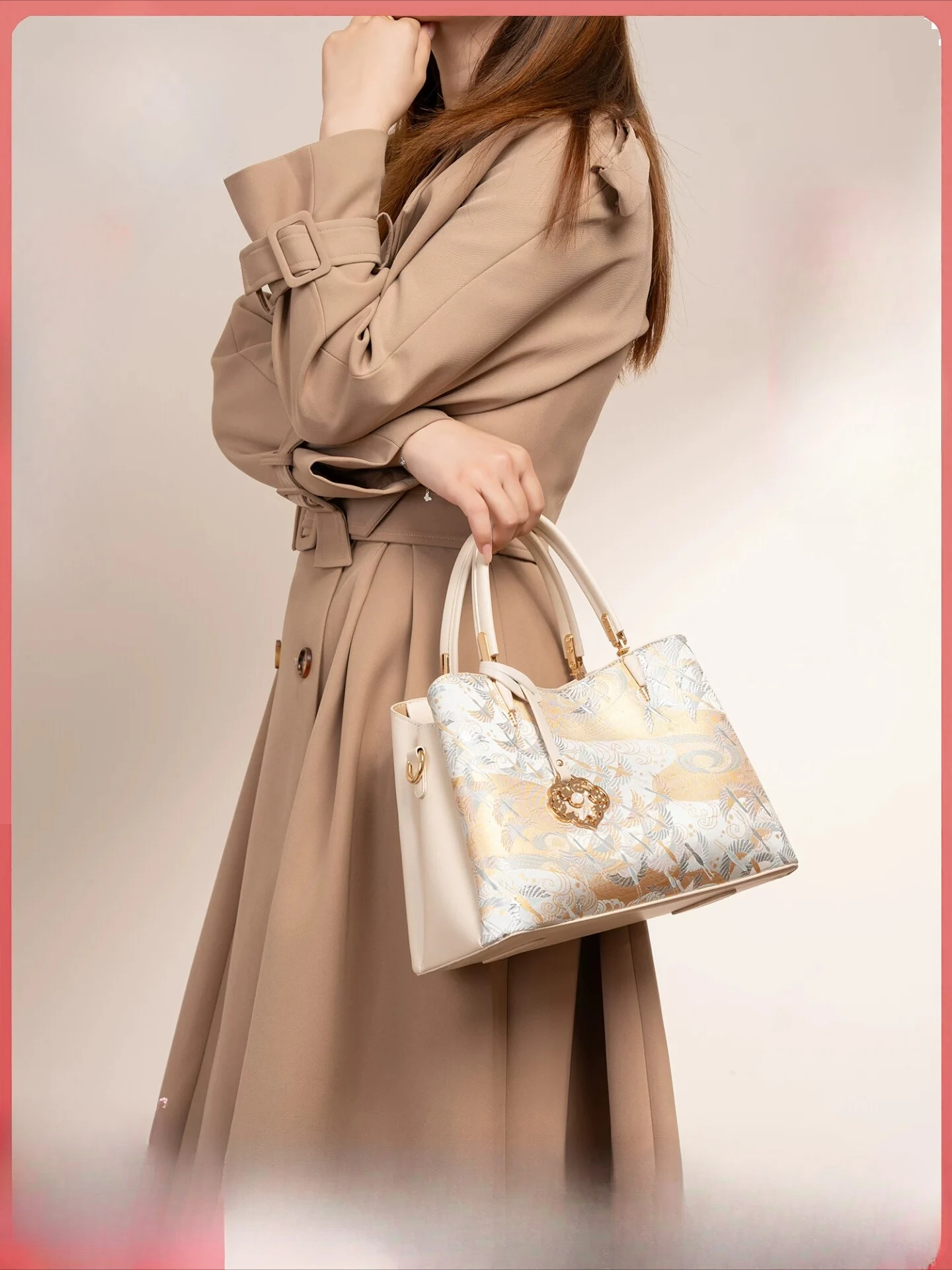 

New Women's Premium Handbag, Chinese Style Embroidery Fashion Trend Shoulder Messenger Bag
