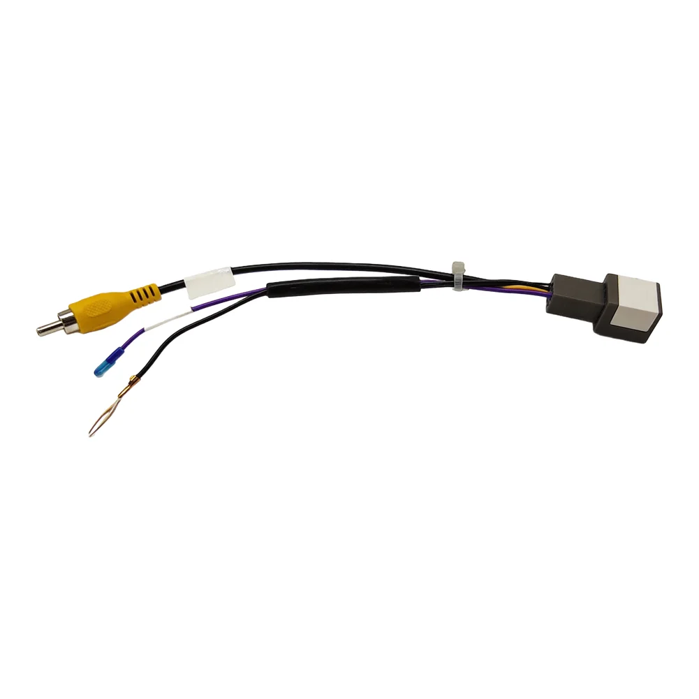 8Pin Socket Reverse Camera Cable Wear-Resistant Design 12Voltage 8Pin Socket Configuration ABS Auto Parts Black