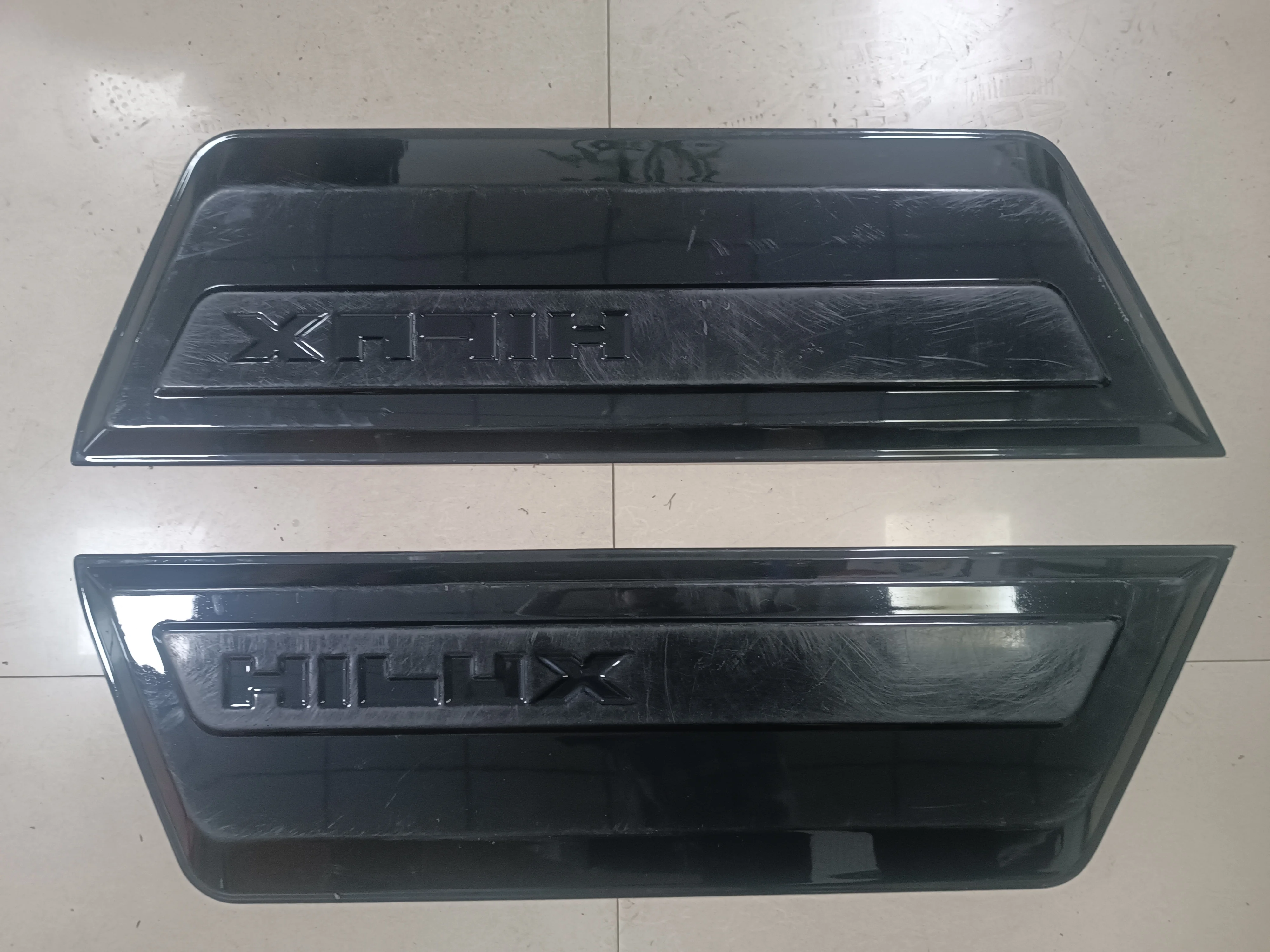 

Toyota Hilux body guard plate for 2024 special car door guard plate anti-collision anti-scratch with high-quality ABS