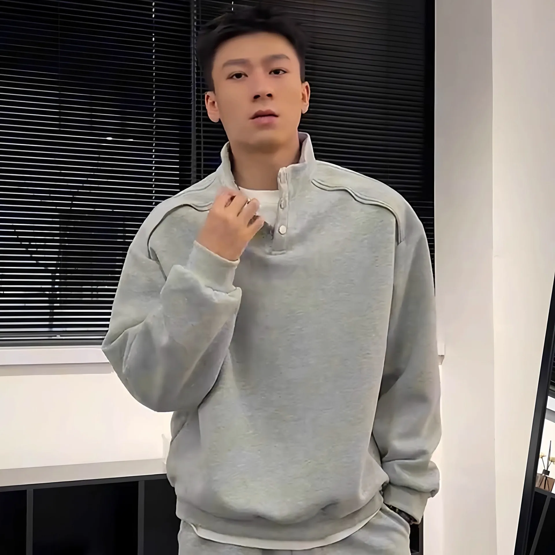 

2025 Autumn American Heavy Design Stand Collar Sweatshirt Men's Trendy Brand Fashion Solid Color Loose Sports Casual Top