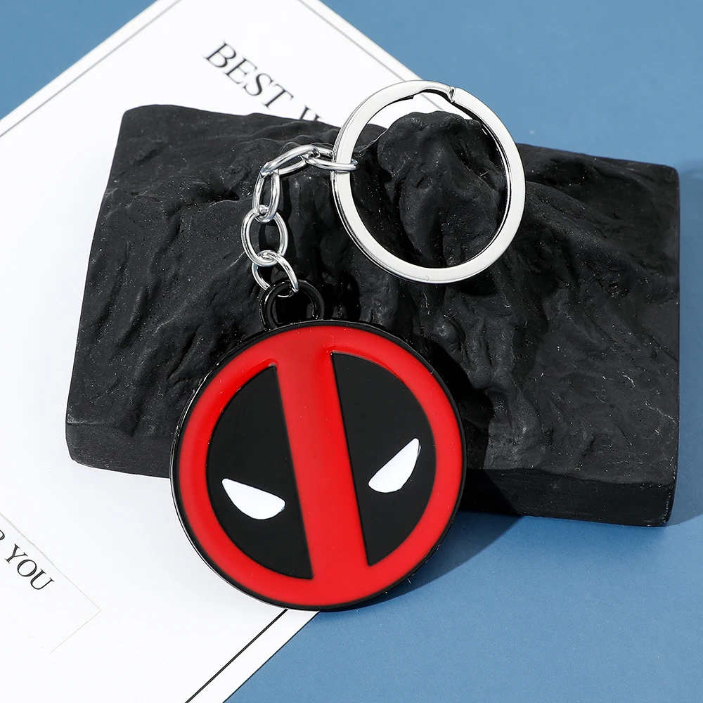 Avengers Deadpool Mask Metal Enameled Keychain Superhero Fashion Pendant Keyring for Fans Backpack Accessory