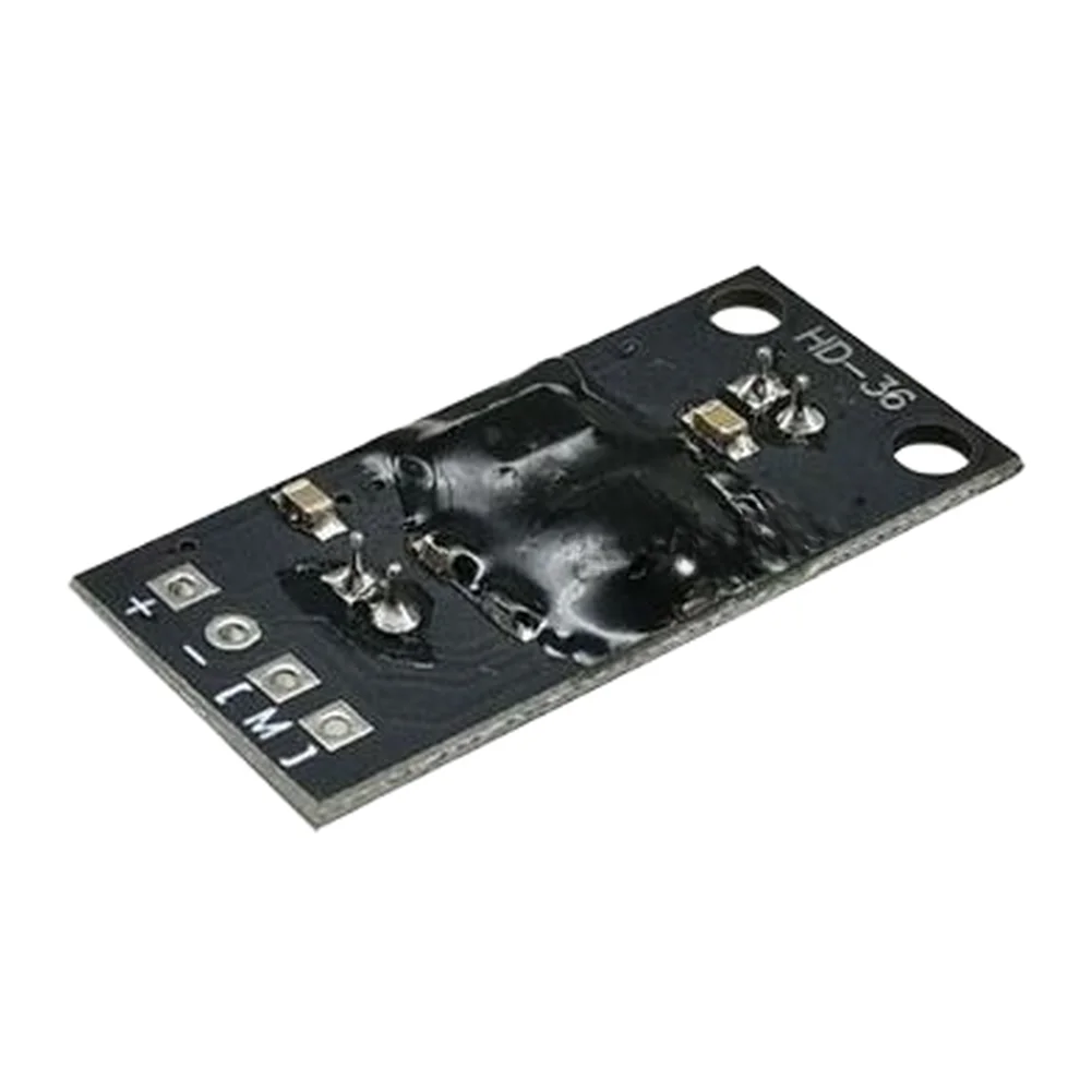 Light Seeking PCB Module for Automated Solar Tracking with Dual Sensitive Optical Sensors and Stable 5V Operation