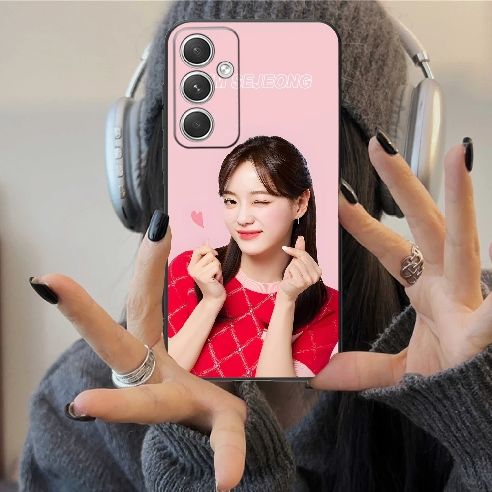 KPOP Kim SeJeong Mobile Cell Phone Case for Samsung Galaxy S24 S23 S22 S21 S20 S10 S9 Plus FE Ultra Lite Black Phone Cover Shell