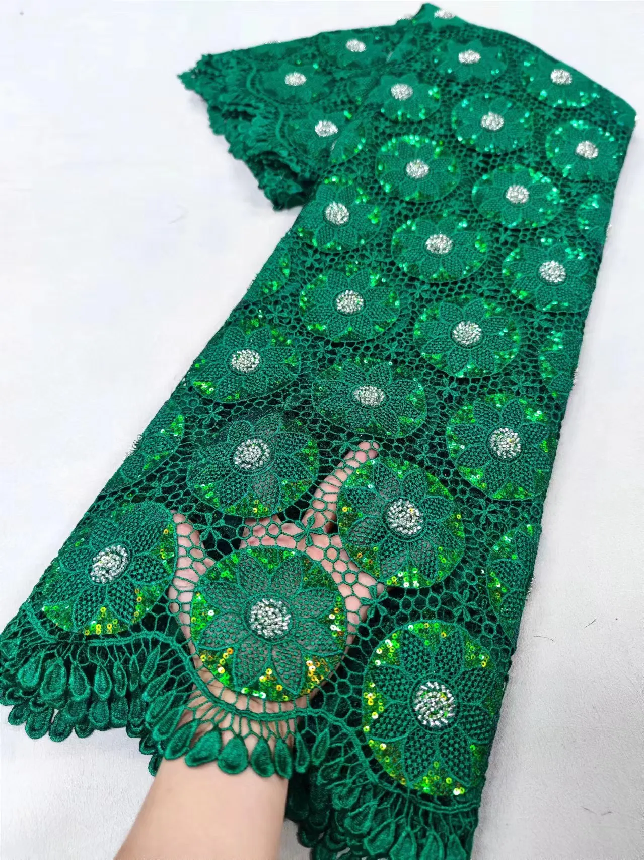 

African Sequins Velvet Lace Fabric 2024 High Quality Nigerian Embroidery French Lace Fabric For Woman Sewing
