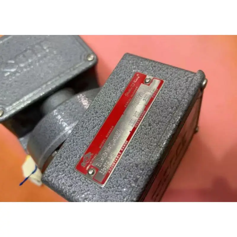 New pressure switch 5NN-K5-N4-F1A-XX371 for quick delivery