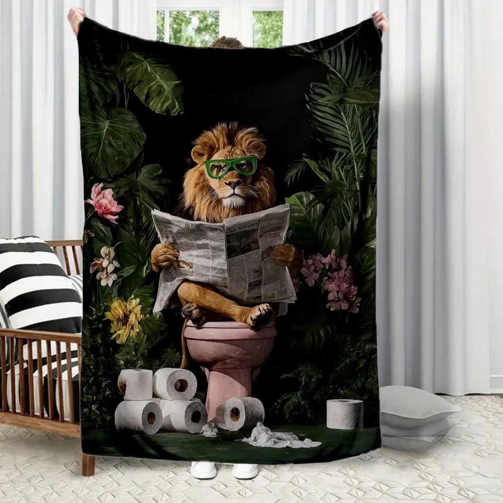 Reading on the lion-shaped toilet seat Flannel printed blanket suitable for all seasons for living room office sofa and travel