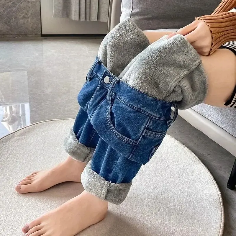 

Winter Warm Slim Fit Ladies Casual Denim Pencil Pants Thiened Comfortable Mid-Low Waist PVC Material for Middle-Aged Women