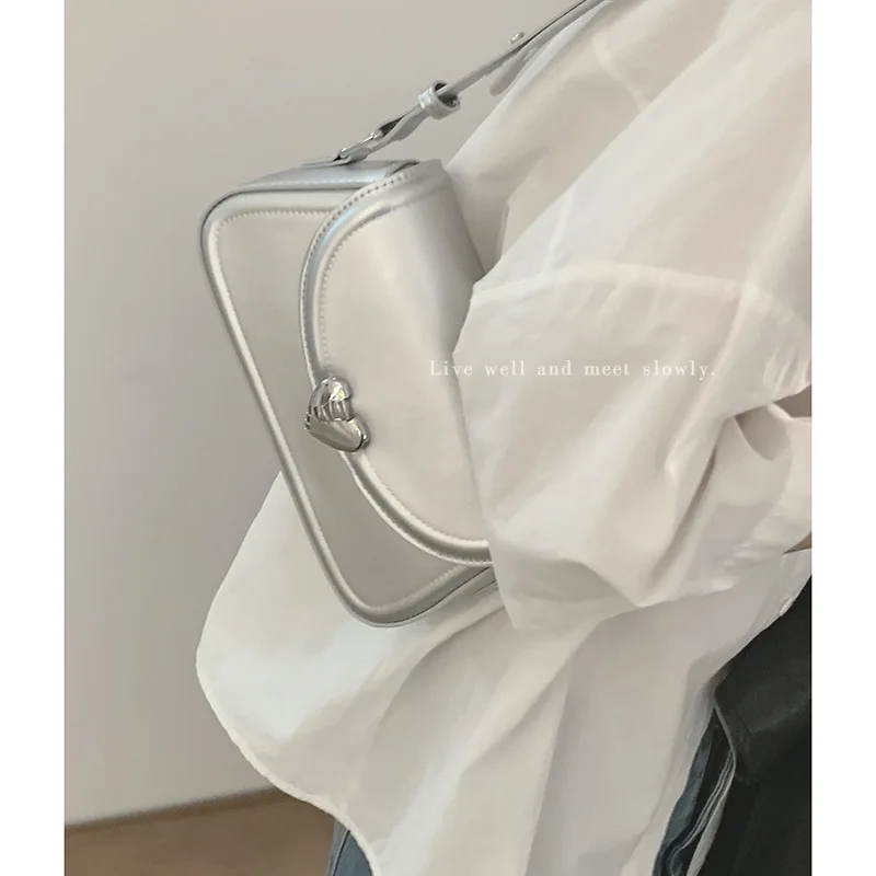 Y2K Silver Shouder Bags for Women 2023 Fashion Luxury Brand Designer Handbags Love Buckle The Tote Small Purse Underarm Bag