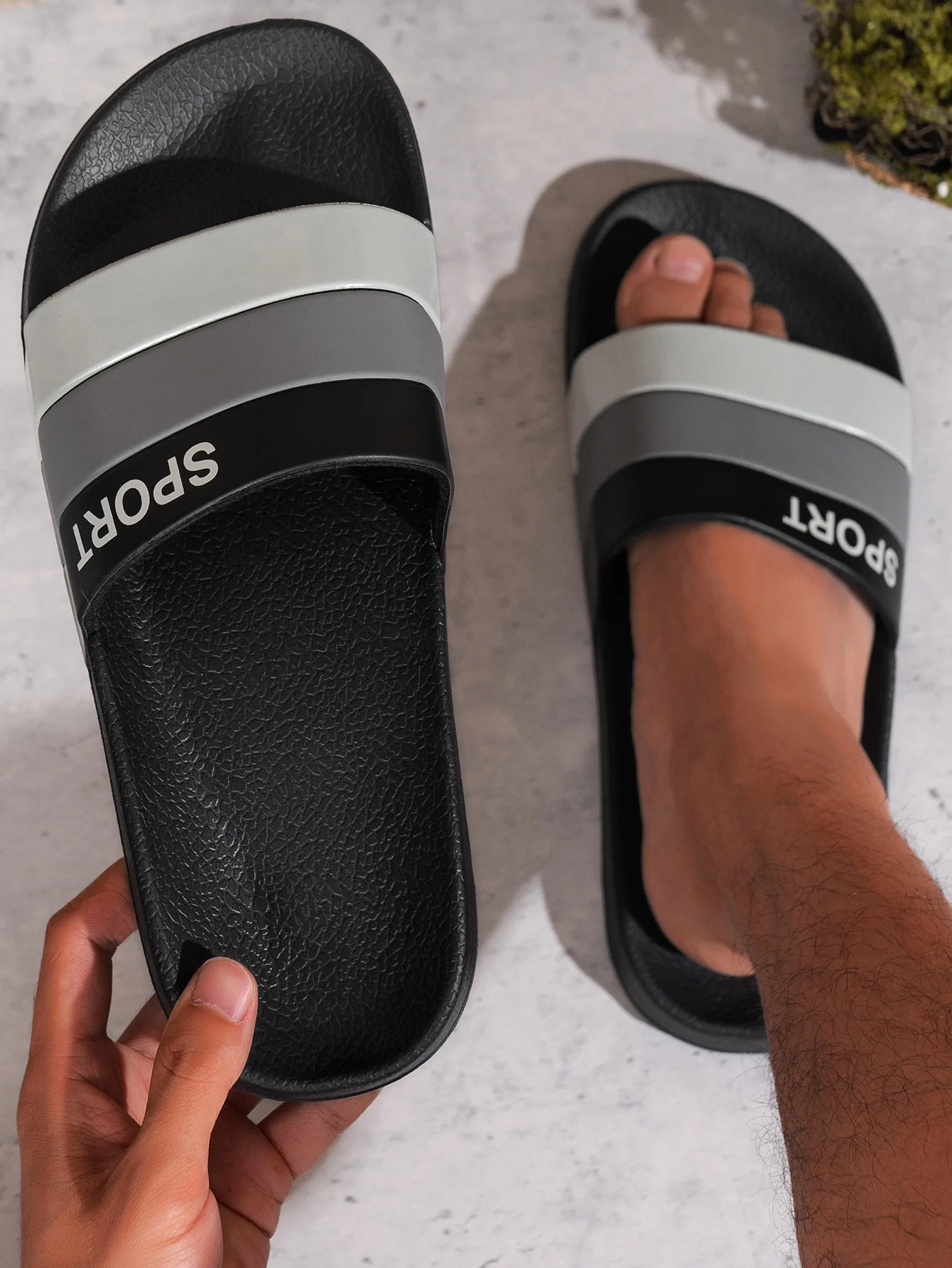 Men's Fashionable Slippers, Thick-Soled, Wear-Resistant, Waterproof, Non-Slip, Slip-On, Casual Beach Shoes for Home Outings