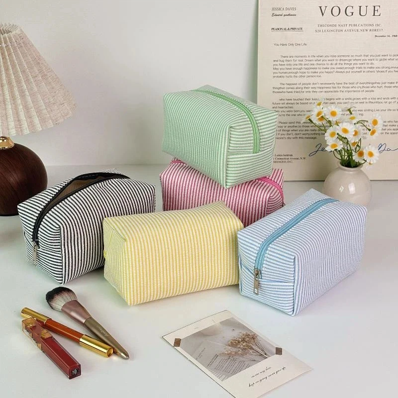 Fashion Women StripFashion Women Sed Cosmetic Bags Striped Storage Make Up Bags For Women Lady With Zipper Travel Bag Makeup Ba