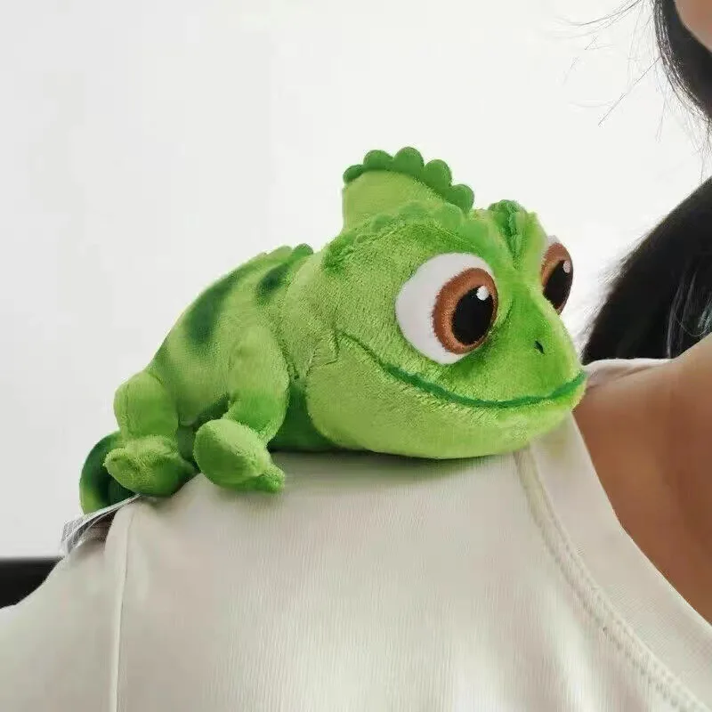 Cartoon Anime Chameleon Sitting Shoulder Plush Doll Magnet Lizard Plush Toy Doll With Magnetic Disk Base Chameleon Ornament Doll