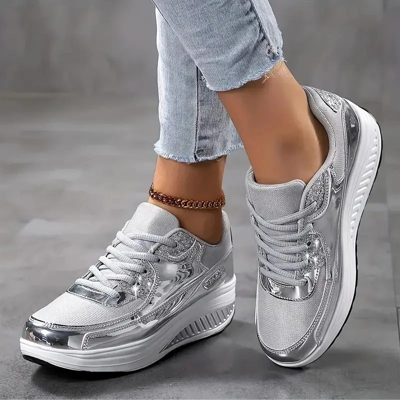 Women's Flat Mesh Sports Shoes Spring and Autumn New Lace-up Breathable Comfortable Fashion Fitness Women's Shoes 2026 New