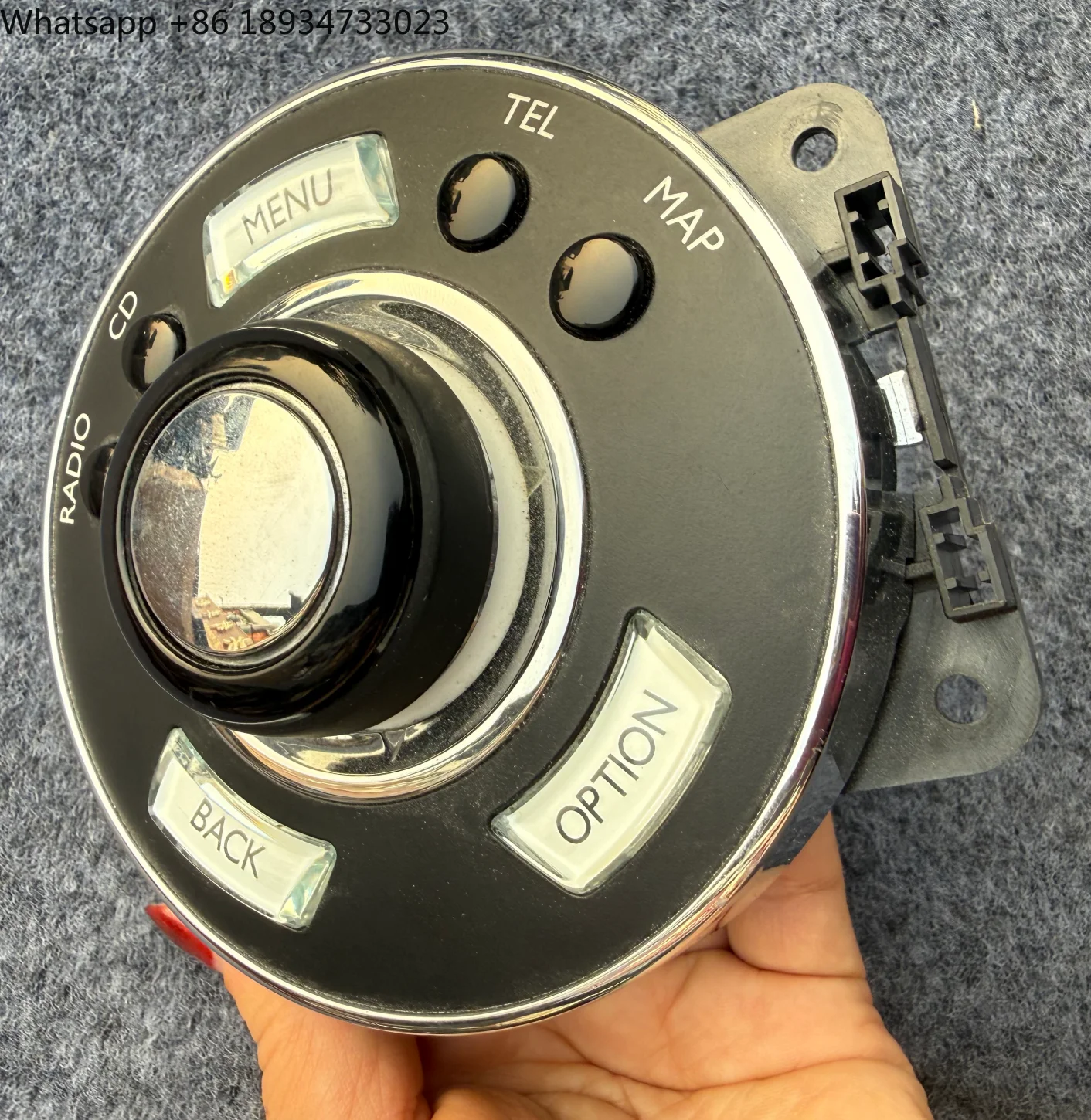 

Для Rolls-Royce Ghost: передняя часть (номер детали 65829216965)