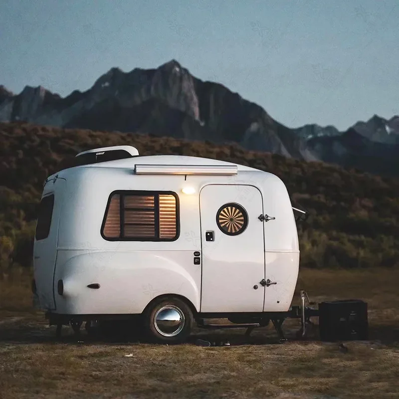 Spring camper outdoor classic feelings Qingfeng RV leisure viewing B & B car camping