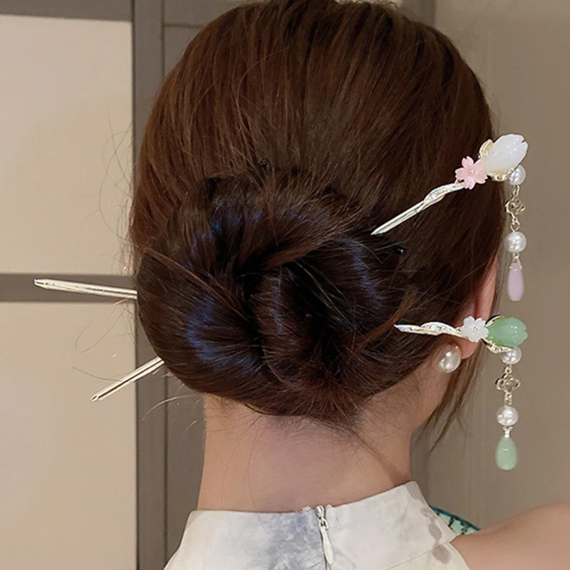 Vintage Flower Pearl Tassel Hairpin for Women Exquisite Chinese Style Hair Stick Sweet Elegant Versatile Hair Accessories Gift