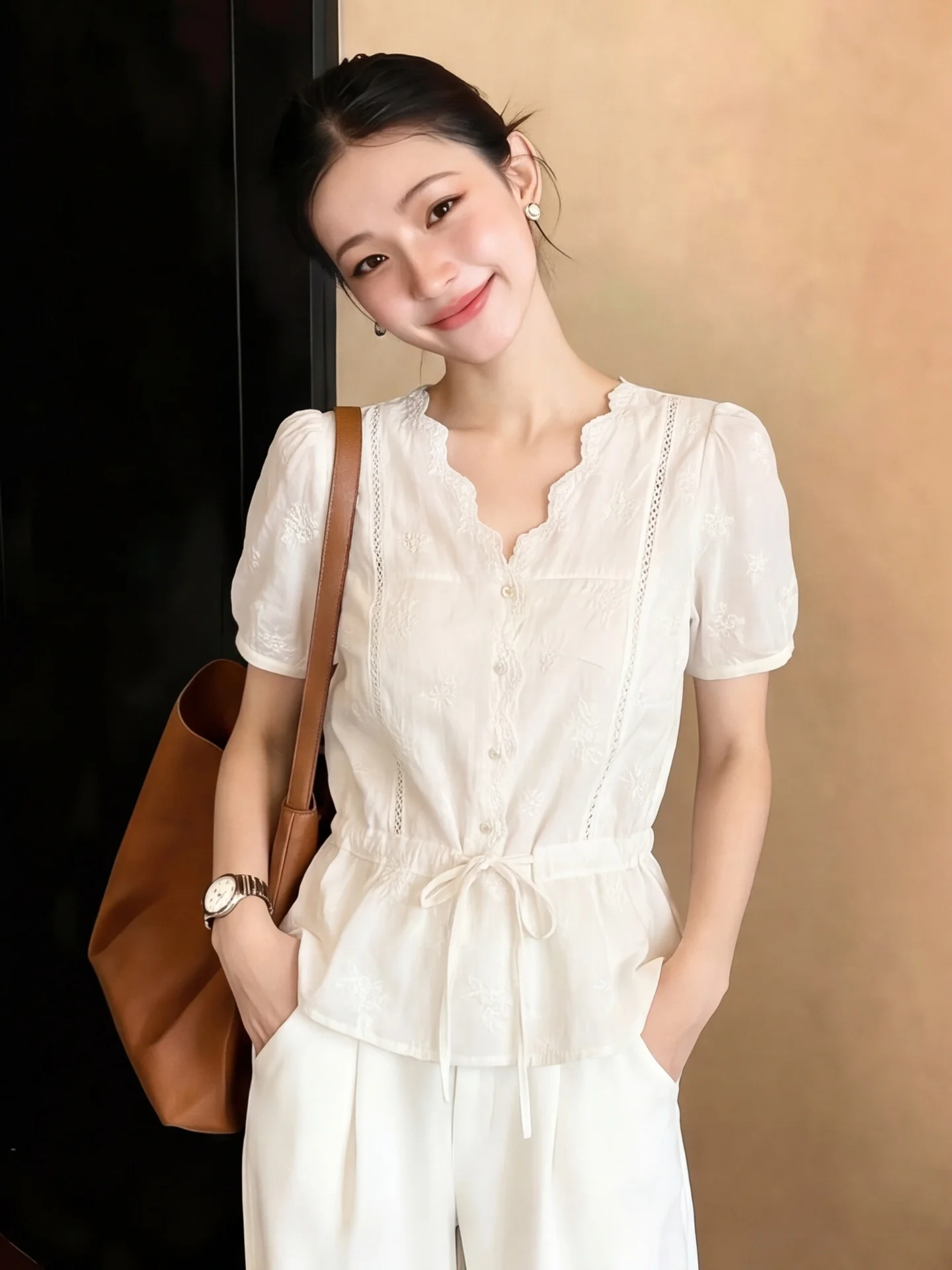 

Lace Trim V-neck Short Shirt Women Summer Thin Gentle Embroidery Drawstring Waist Bubble Sleeve Casual Fashion Polyester Fiber