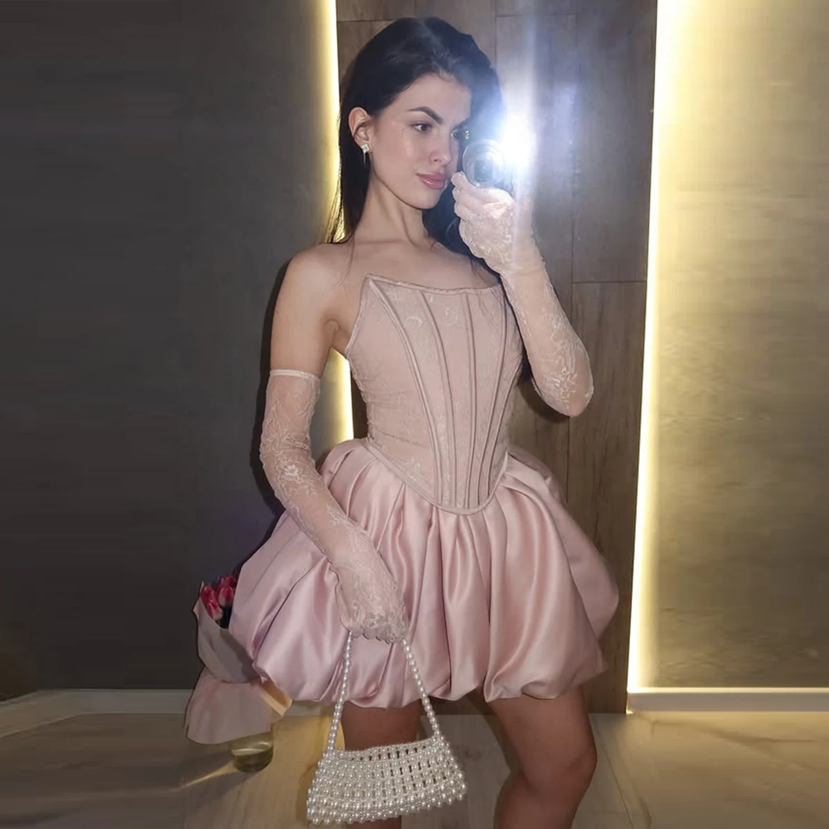 

Короткие розовые платья Pretty Skin для выпускного вечера, сексуальные мини-платья без бретелек из кружева и атласа выше колена, вечерние платья для девушек, коктейльные платья 2026