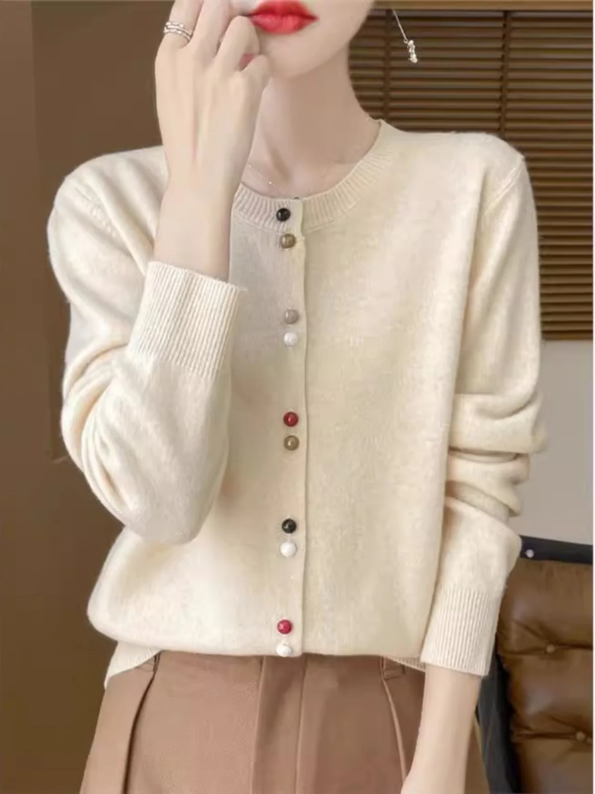 

Мягкий ветровой длинный свековый вязаный открытый кардиган, женская верхняя одежда, многослойный свитер, дизайн, модный цветной топ на пуговицах