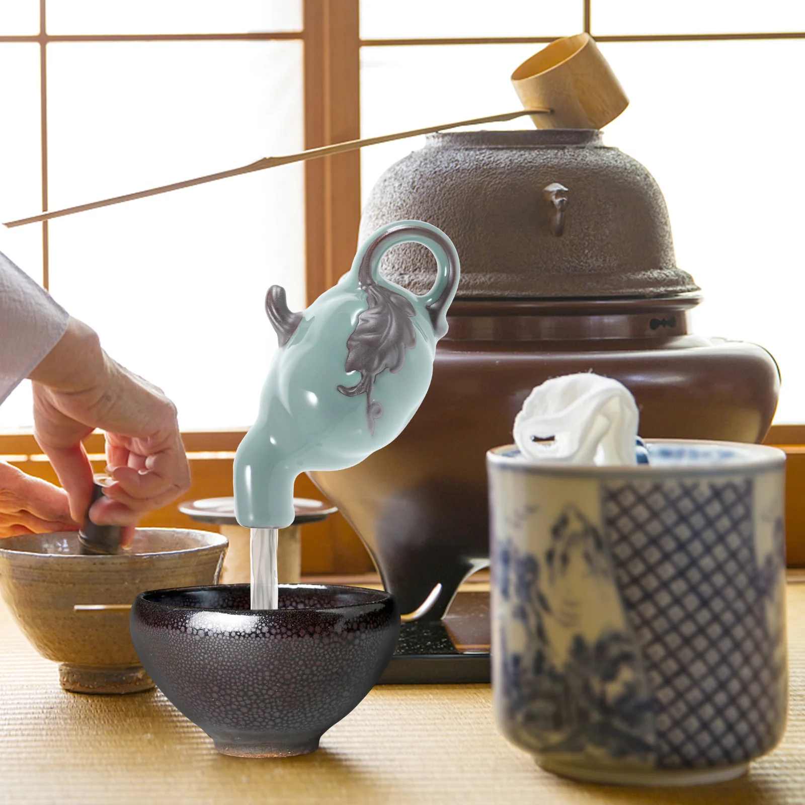 

Spout Vintage Decor Decorative Floating Tabletop Fountain Retro Invisible Teapot