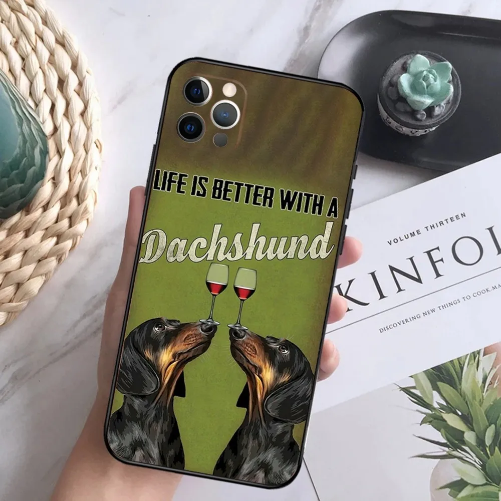 Casing Ponsel Hot Dog Anjing Dachshund untuk iPhone 16,15,14,13,12 Mini 11 Pro XR,X,XS,MAX 7,8 Plus Sampul Silikon Hitam Lembut