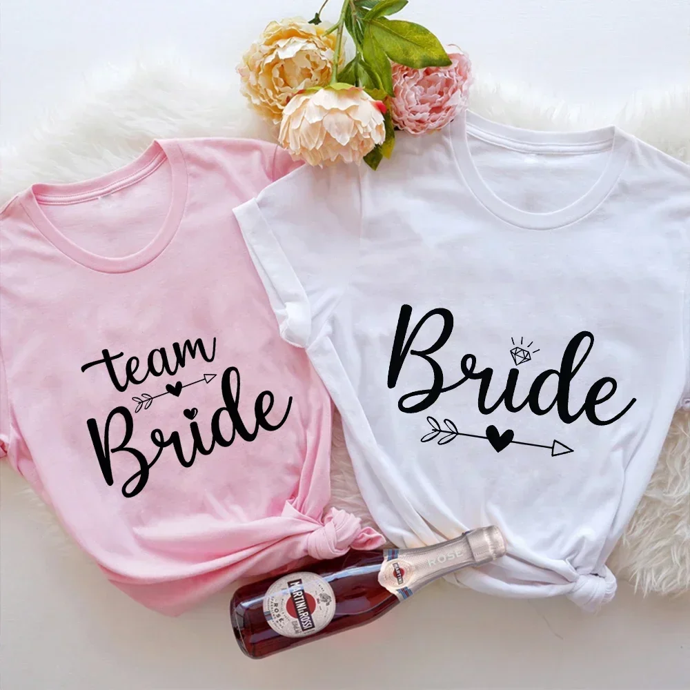 

Женская футболка для команды невесты, топы со стрелкой и сердечком, свадебная футболка для помолвки, футболки для девичника друзей, футболка EVJF