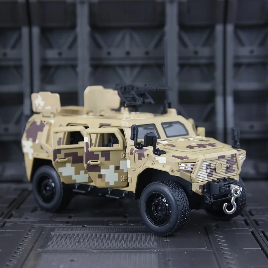 Modelo de aleación de guerrero Dongfeng 1:32, coche blindado todoterreno, juguete para regalo para niños, modelo de coche de aleación fundido a presión coleccionable
