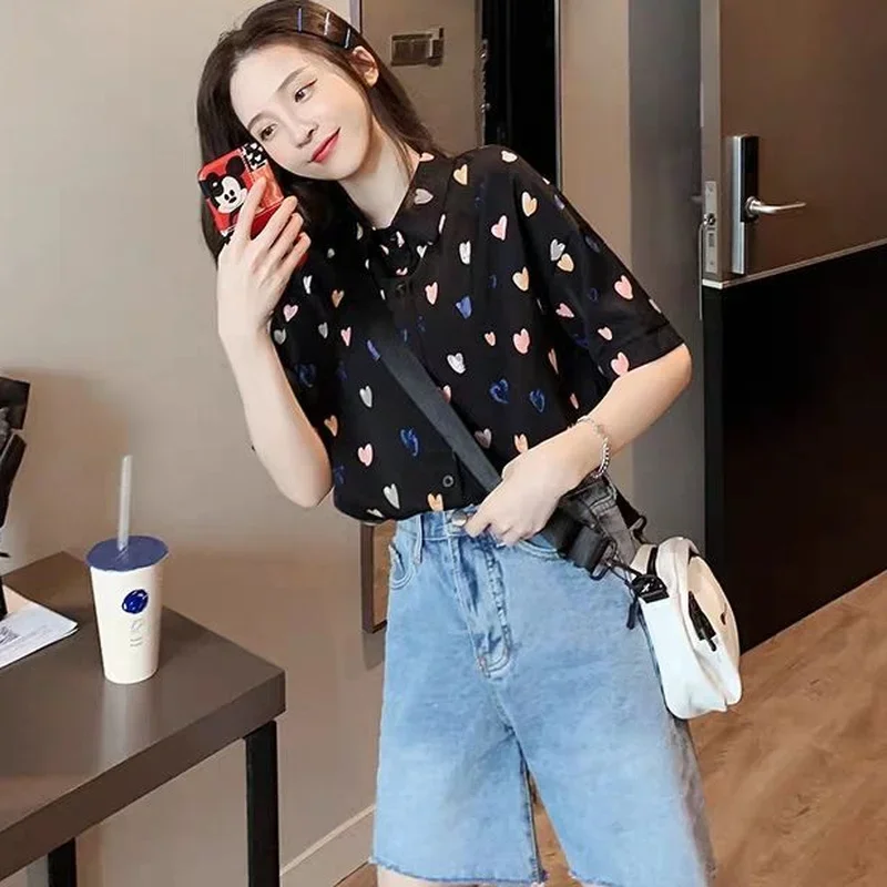 

Рубашки с коротким рукавом, женские летние милые дизайнерские рубашки с сердечным принтом для подростков, универсальные модные винтажные элегантные уютные женские майки