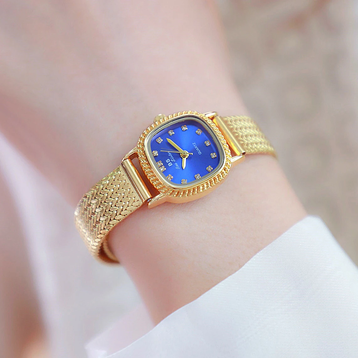 2024 New Women\'s Watches Golden Vintage Watch Stainless Steel Wheat Strap Minimalist Luxury Quartz Wristwatch For Women