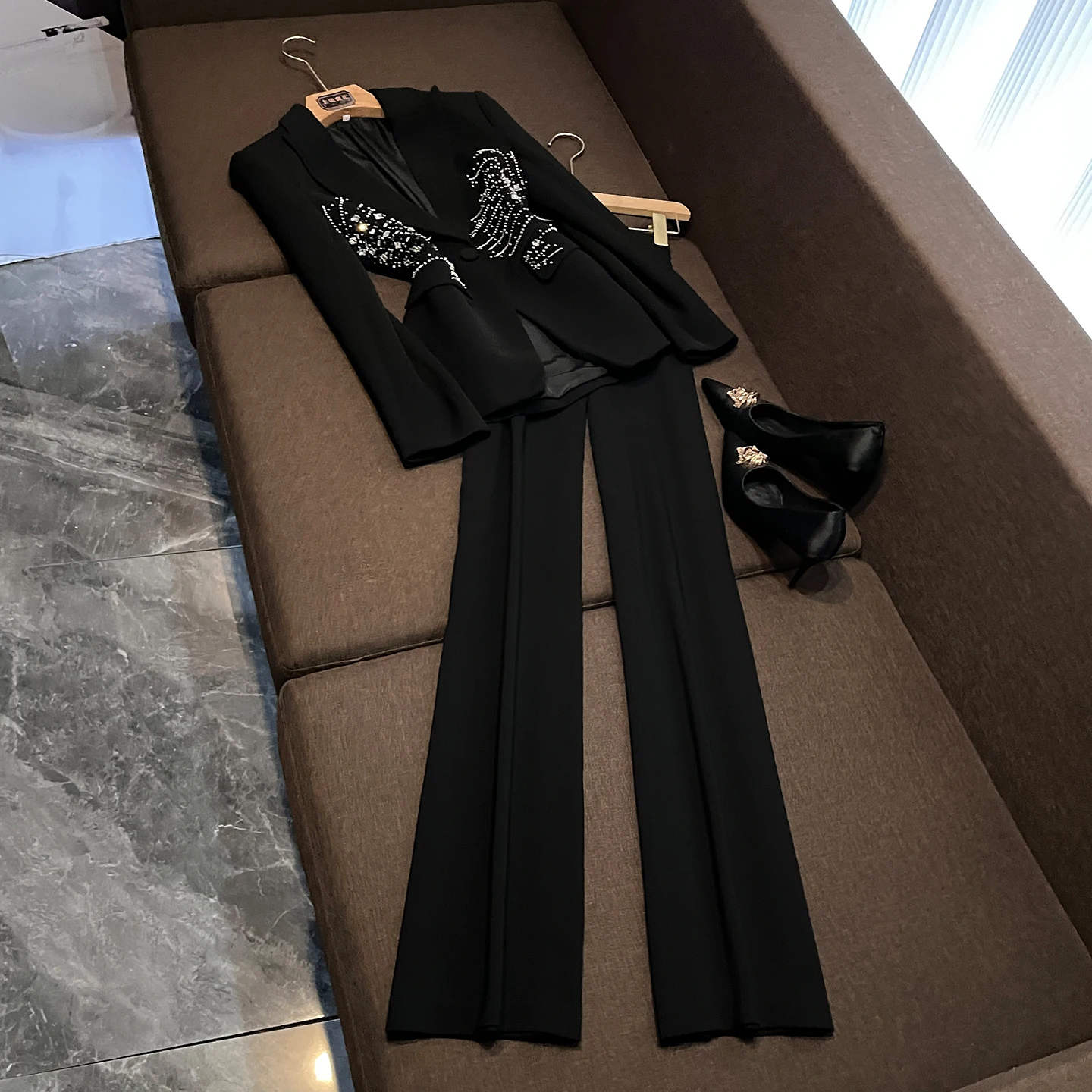 

Костюм с одной пуговицей Heavy Embellied Diamond, комплект брюк, комплект из двух предметов, Новое поступление знаменитостей, зима 2025, женский костюм