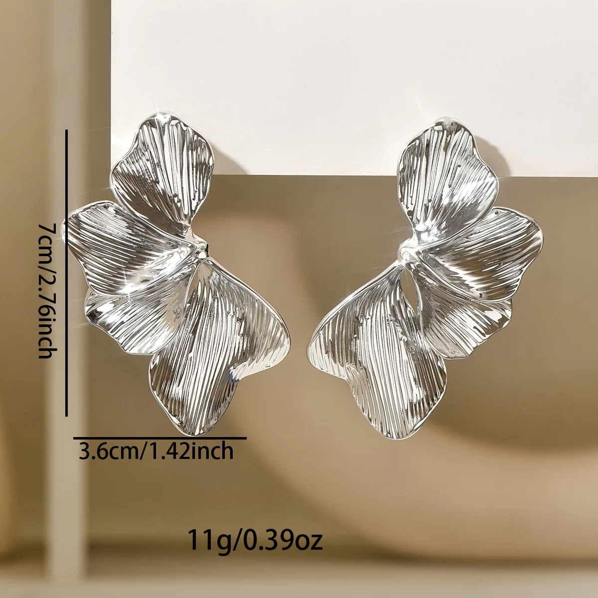 Elegant Ginkgo Leaves Half Flower Stud Earrings for Women Design Sense Gold Color Petals Piercing Earrings Ladies Jewelry