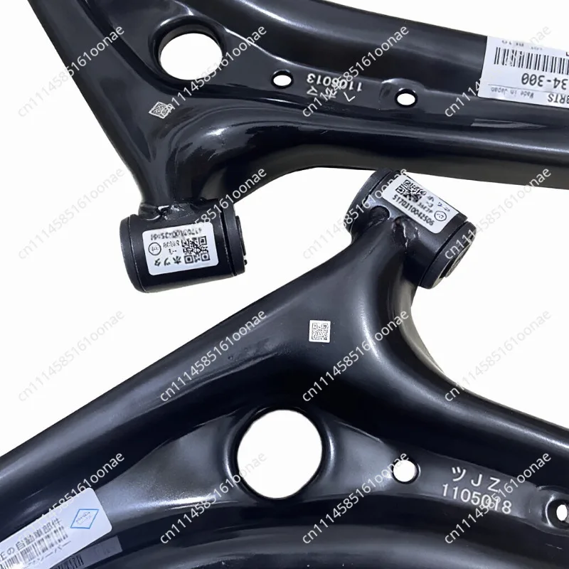 Suitable for 09-15 Carnival, Mazda 2 M2 Yibo front and lower swing arm lower suspension triangular arm assembly