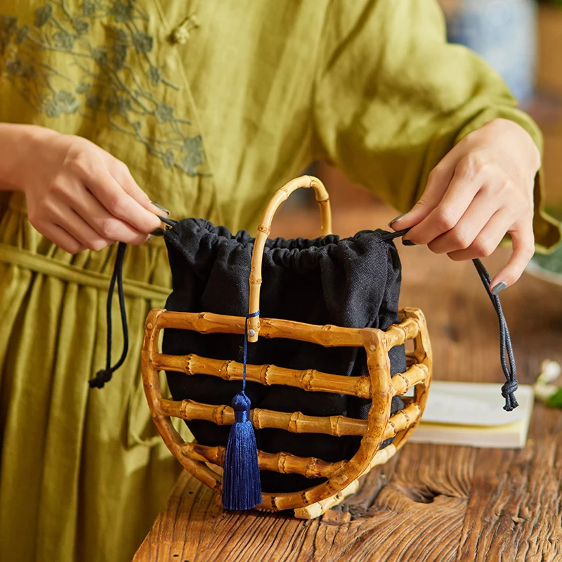 Sac rétro en bambou fait à la main pour femmes, sac littéraire chinois Cheongsam, sac à pompon en rotin rétro