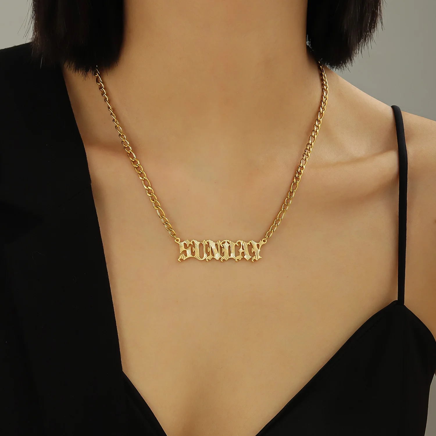 

Ожерелье с именем на заказ, позолоченное винтажное украшенное шрифтом, кулон в винтажном стиле, персонализированное эффектное ювелирное изделие, подарок для женщин и мужчин