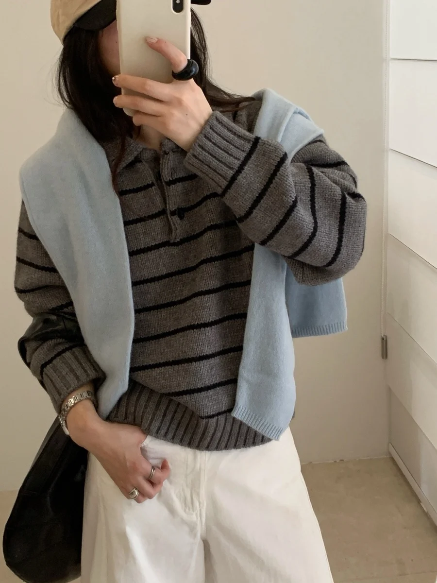 เสื้อกันหนาวผู้หญิงแบบมีฮู้ด ลายทาง ติดกระดุม ดีไซน์เกาหลี ให้ความอบอุ่น สไตล์น่ารัก ทันสมัย ช่วยให้ดูอ่อนวัย