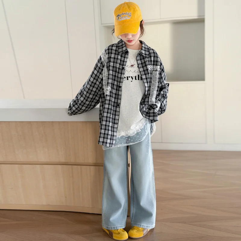

Girls' plaid shirt spring outfit2026New style long-sleeved loose top and children's denim wide-leg pants set for girls