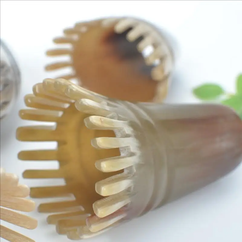 Breitzahniger Massagekamm Kopfhautbürste Hornkämme Gua Sha Massagegerät Ergonomischer Griff Entwirrungskamm Haarentfernungsmassagegerät für Zuhause – Detail 4