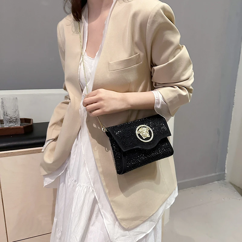 

Fashionable Classic Women's Crossbody Bag in Leather - Shoulder Messenger Handbags by Luxury Brand Elegant Ladies