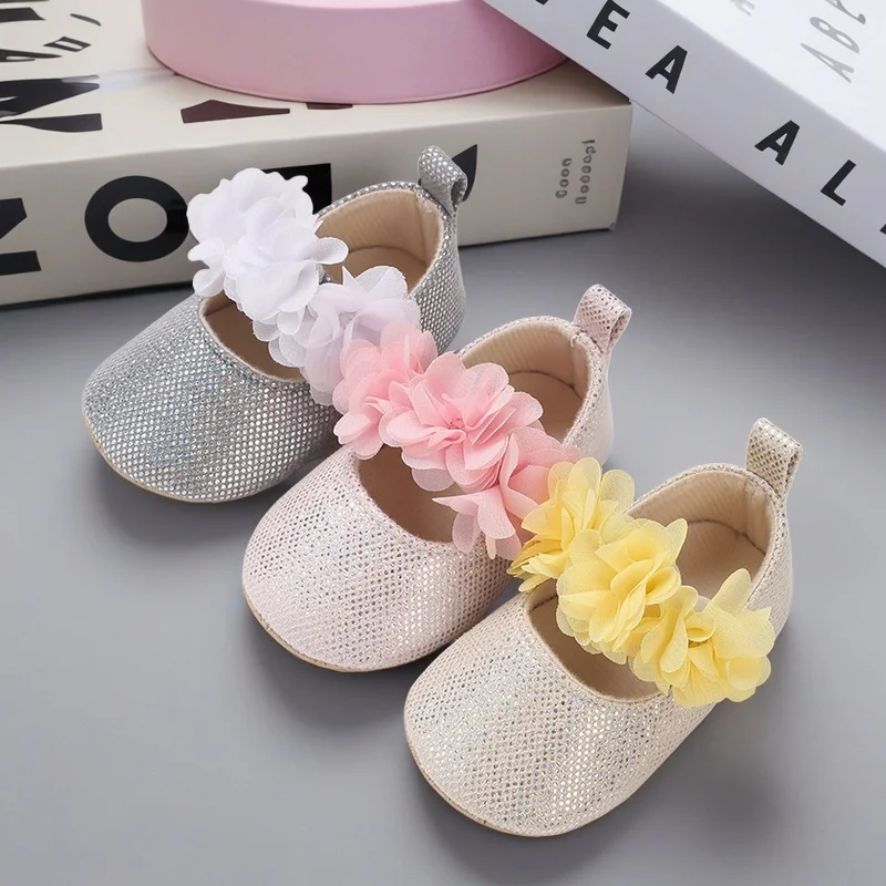 

Spring And Autumn Suitable Soft Fabric Bottom Mary Jane Shoes for Baby Girls Aged 0-3 Months, Featuring a PU Material And Design