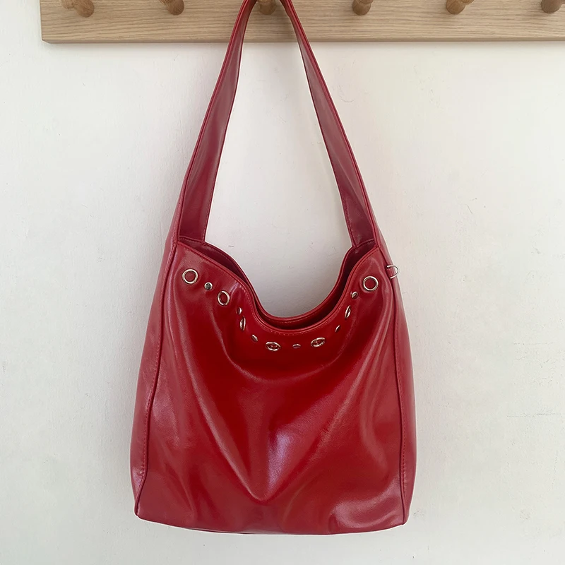 

Fashion Studded Tote Shoulder Bags for Women Designer Bag New Luxury Rivet Handbags Soft PU Leather Bucket Bag Shopper Purses