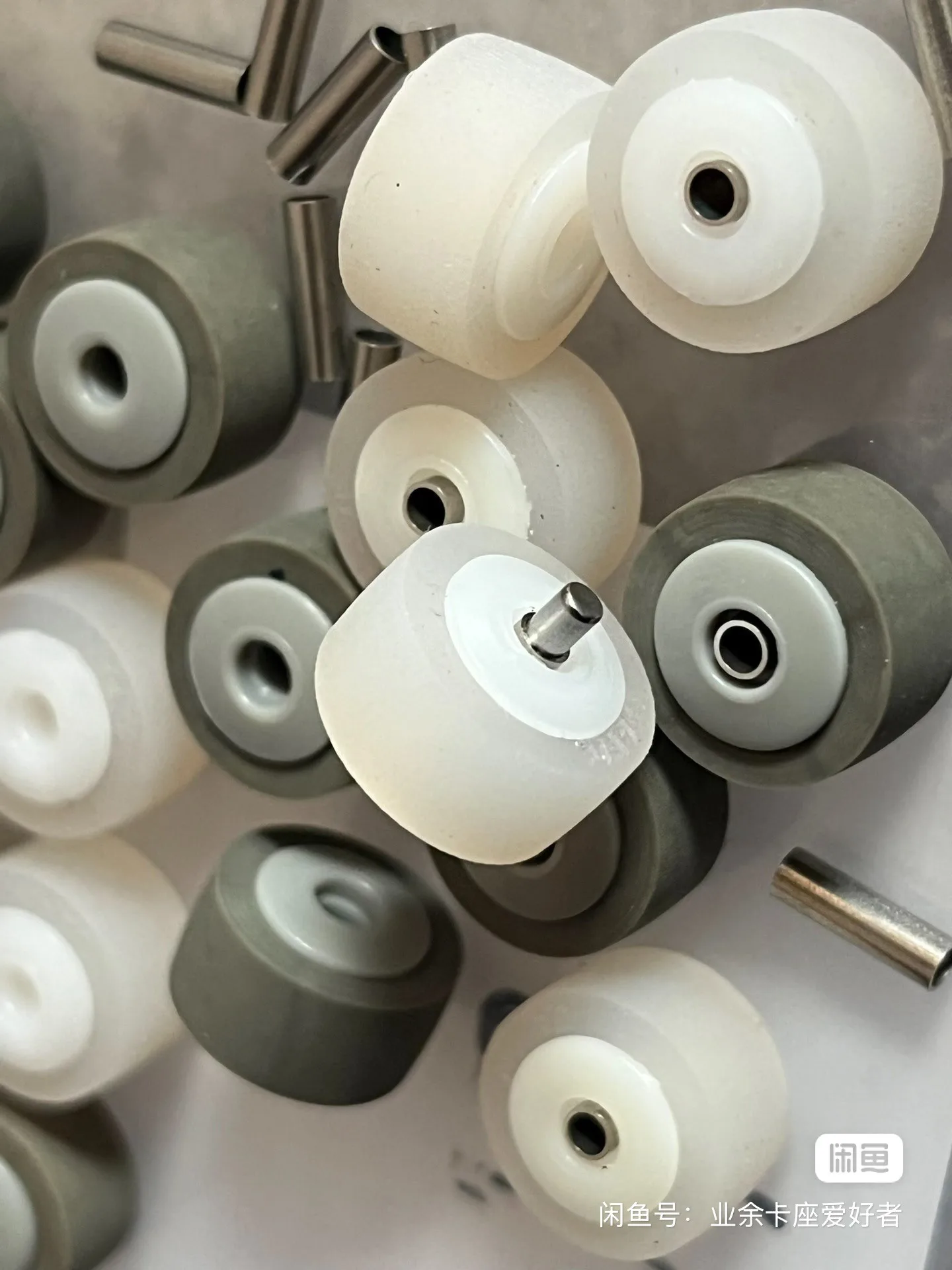 tape recorder, universal pressure pulley, outer diameter 13, add casing to change the inner hole 2.0mm without adding 2.5mm.